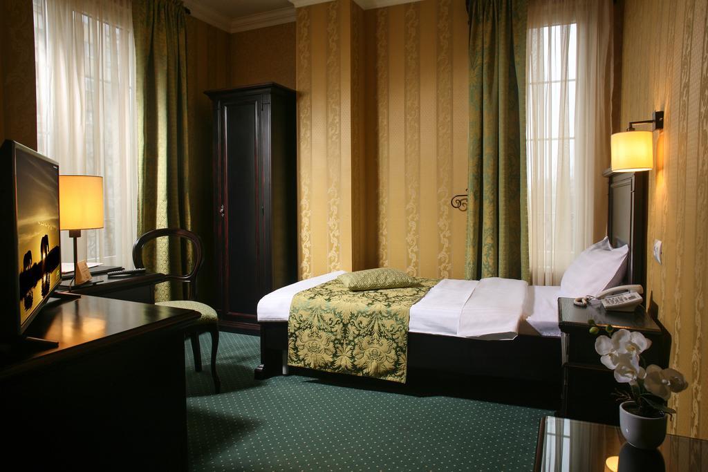 Hotel Novera Тимишоара Стая снимка