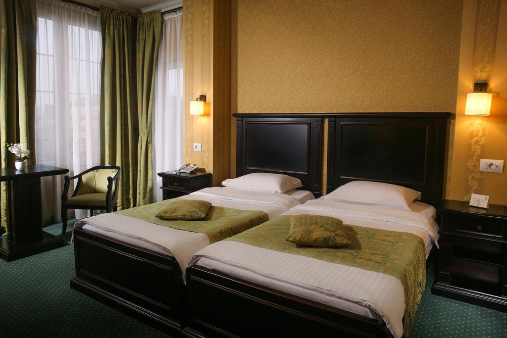 Hotel Novera Тимишоара Екстериор снимка