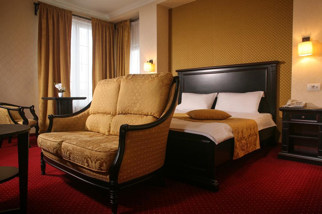Hotel Novera Тимишоара Екстериор снимка
