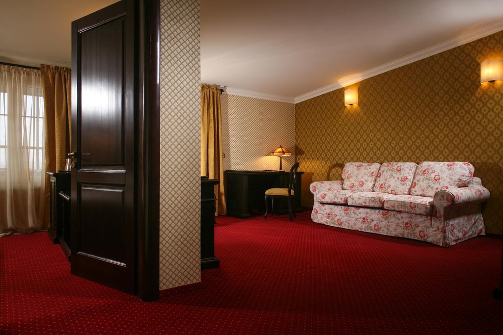 Hotel Novera Тимишоара Стая снимка